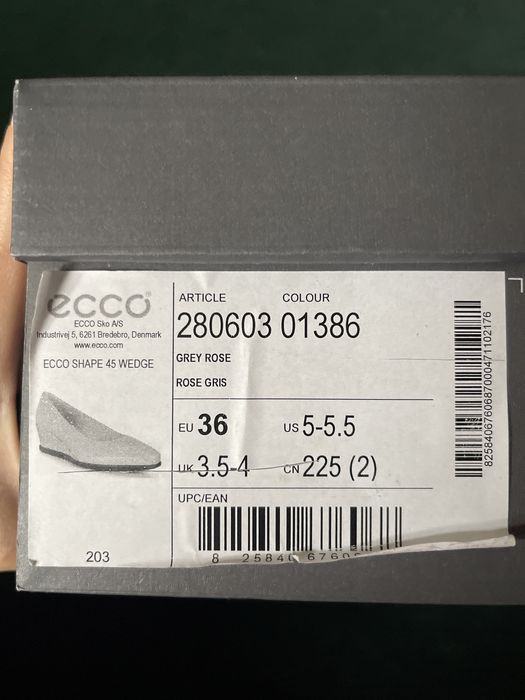 Продаются кожаные женские туфли ecco