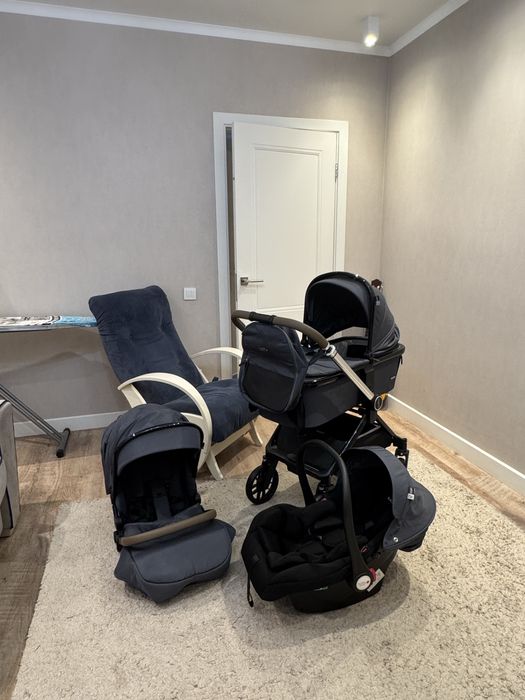 Продам коляску новую