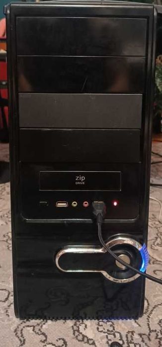 Продам системный блок Core2Quad Q6600 (4 ядра)