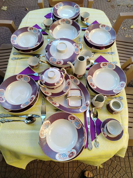 НОВ Сервиз за хранене