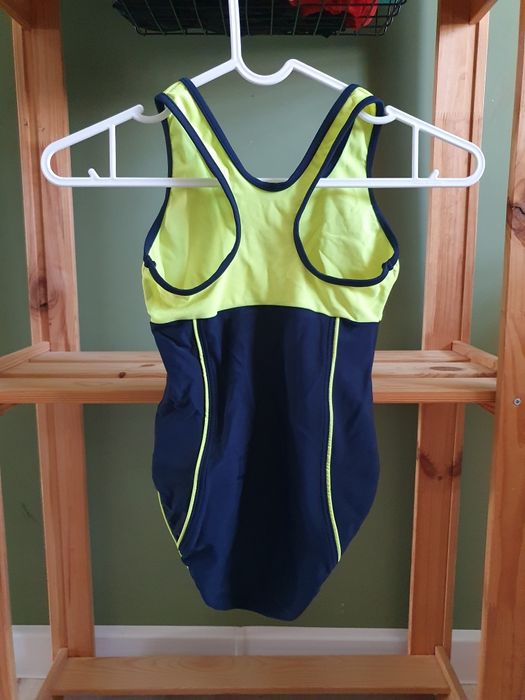 Купальник,отдам за 1500