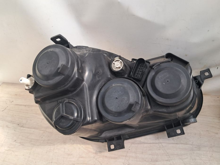 Фар  Vw polo 2003/2007г