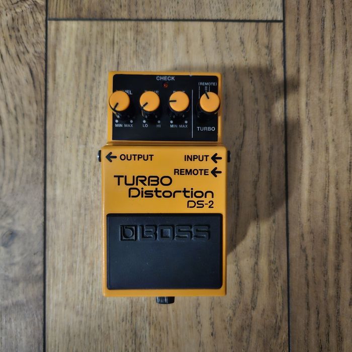 Педаль Boss DS-2
