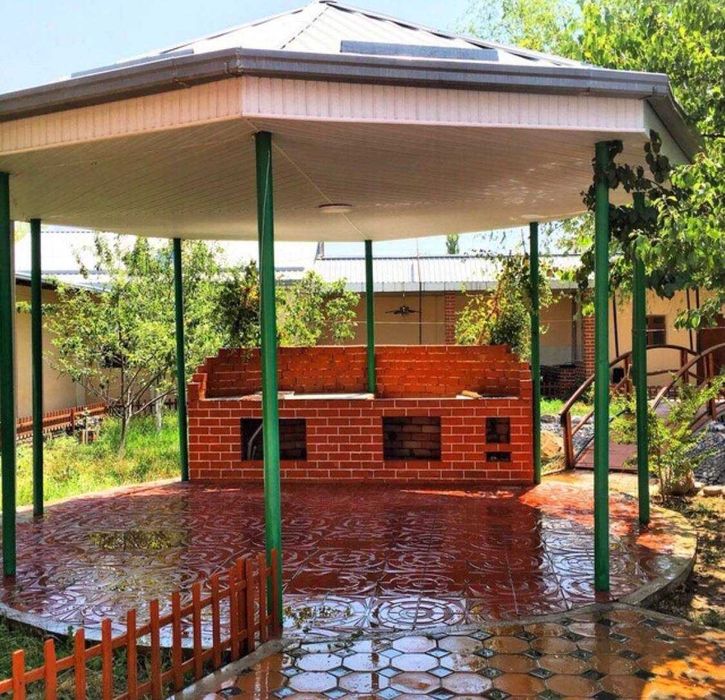 Продаётся хороший дача  есть сауна и и бассейн Зелёная зона