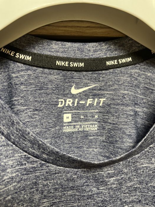 NIKE Dri-Fit Swim - UPF40+ / Нова размер М / Оригинал