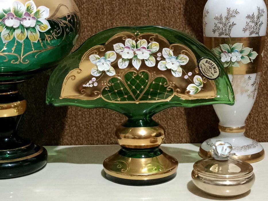 Кувшин и 6 бокалов 'цветы'богемия Чехословакия