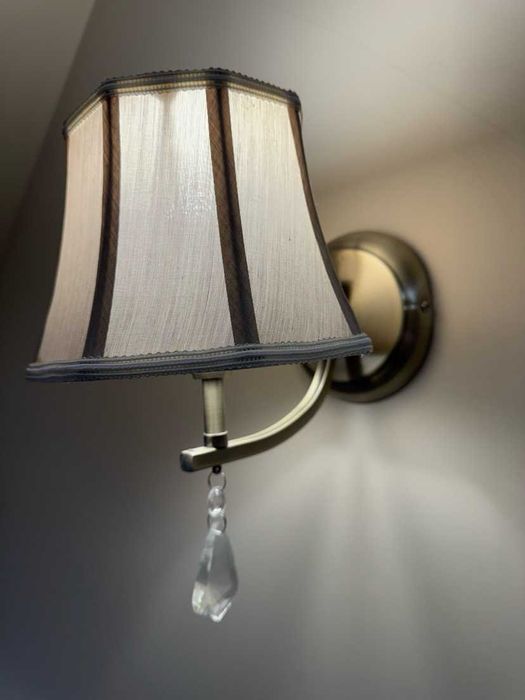 Комплект от полилей и 3 броя стенни лампи с ретро бутиков дизайн