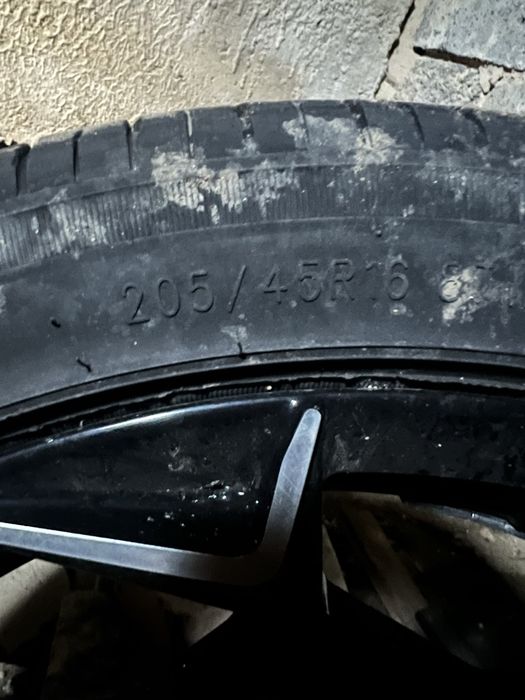 Продам четыре летние шины вместе с дисками