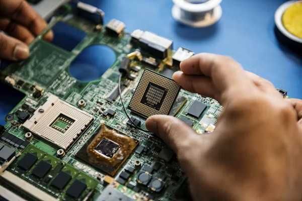 Reparatii Calculatoare & Laptop-uri Bucuresti