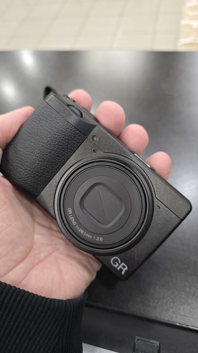 RICOH GR3x + чехол и доп аккумулятор