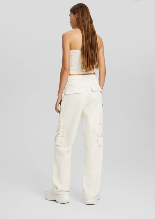 Бели дънки Bershka