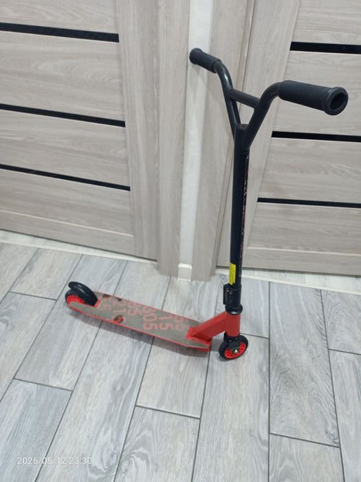 Продам  самокат .