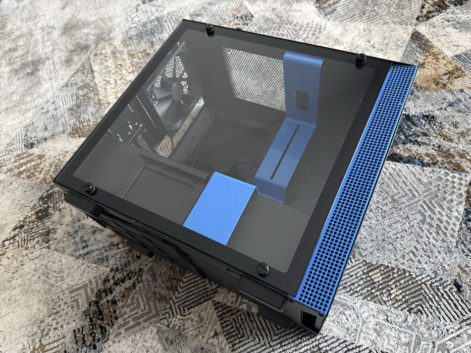 Carcasa pc NZXT H200 ITX - blue / black