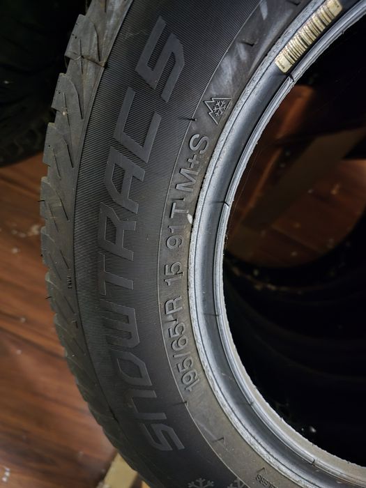 Set 4 anvelope/cauciuc/roti 195/65R15 (iarna)