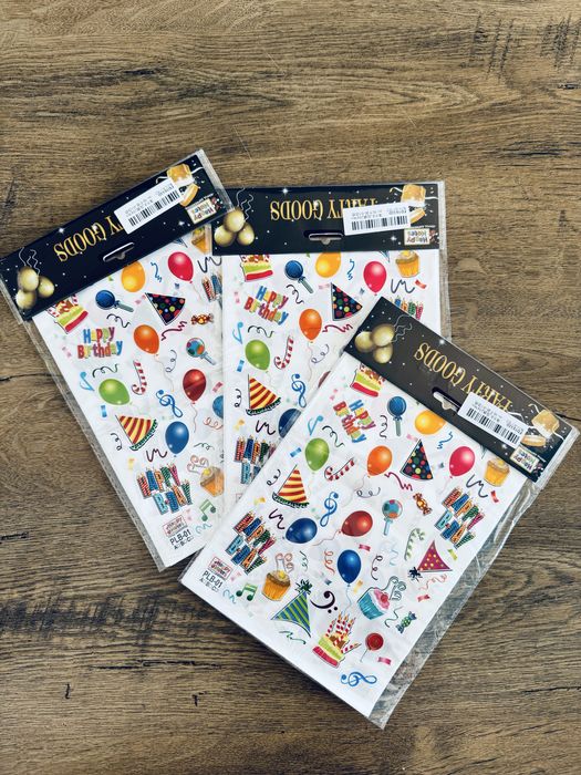 Картонена торта с включени пликчета за подаръци  Колите Макуин Cars