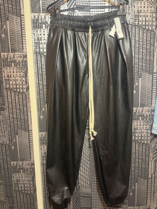 vand pantaloni  young rich