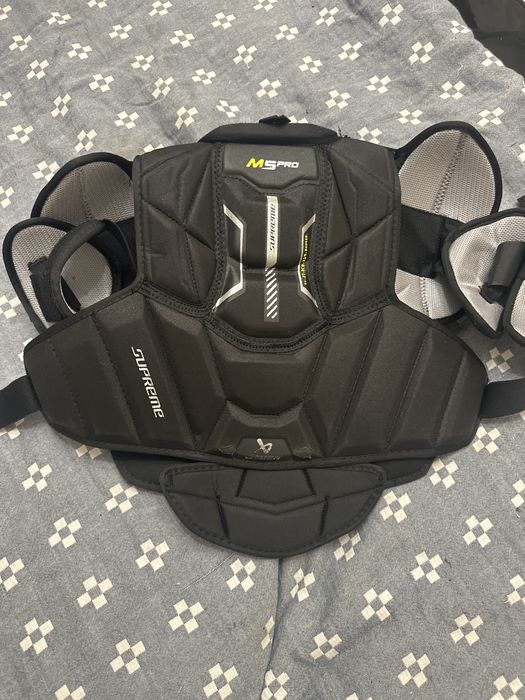 Продается нагрудник bauer m5 pro