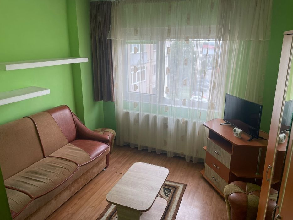 Vand apartament 2 camere.