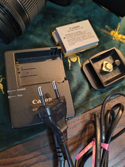 Aparat foto Canon EOS 700D