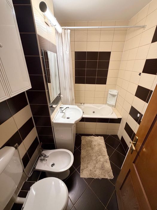 Apartament 3 camere, 2 bai de inchiriat