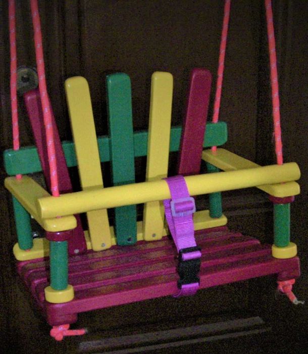 Качели деревянные