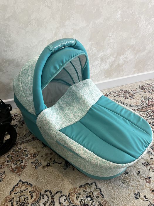 Продам коляску 2 в 1