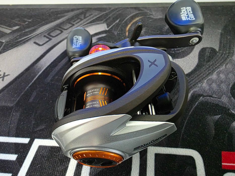 Чисто нов Abu Garcia Revo X 5 XLP-L мултипликатор