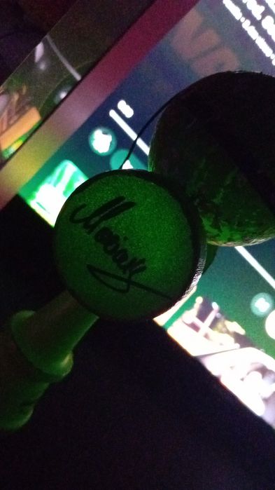 Kendama bisoi si sweets neon semnata de bisoi si mocioiu