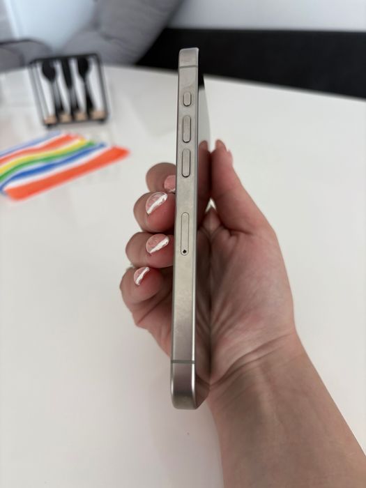 iPhone 15 pro 128 GB