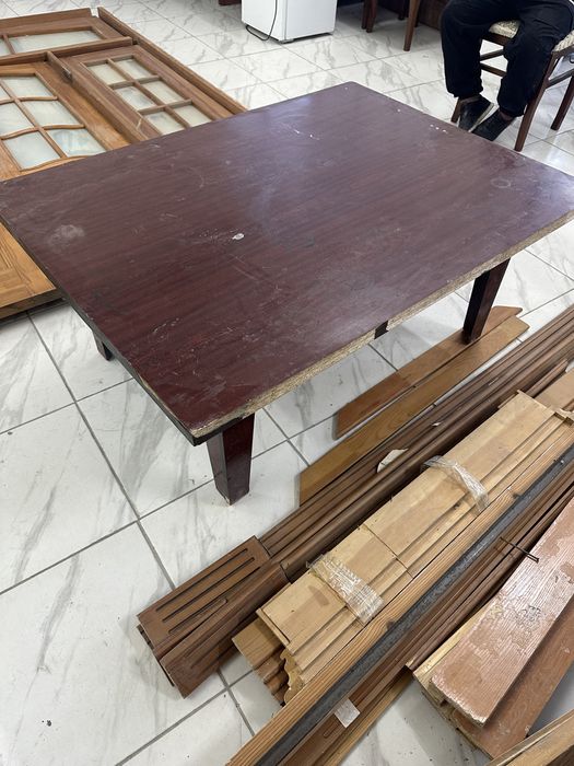 Стол деревянный