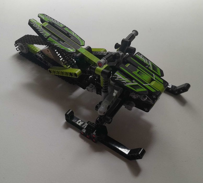 Lego Technic 42021 Snowmobile