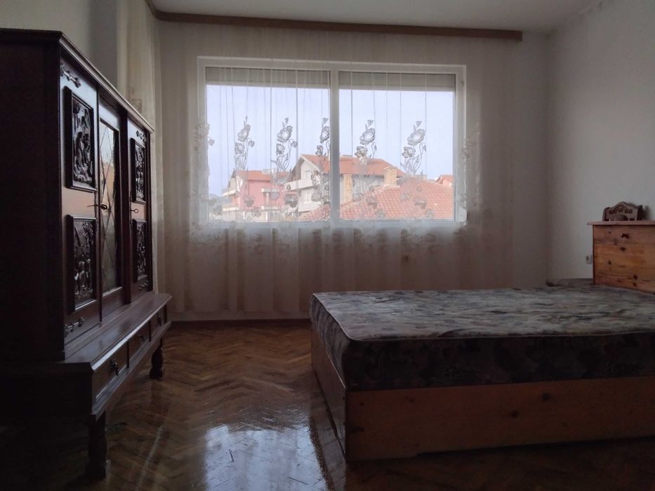 Дава се под наем Многостаен апартамент в Варна, Виница - 130 кв.м за 612 € - Снимка #1