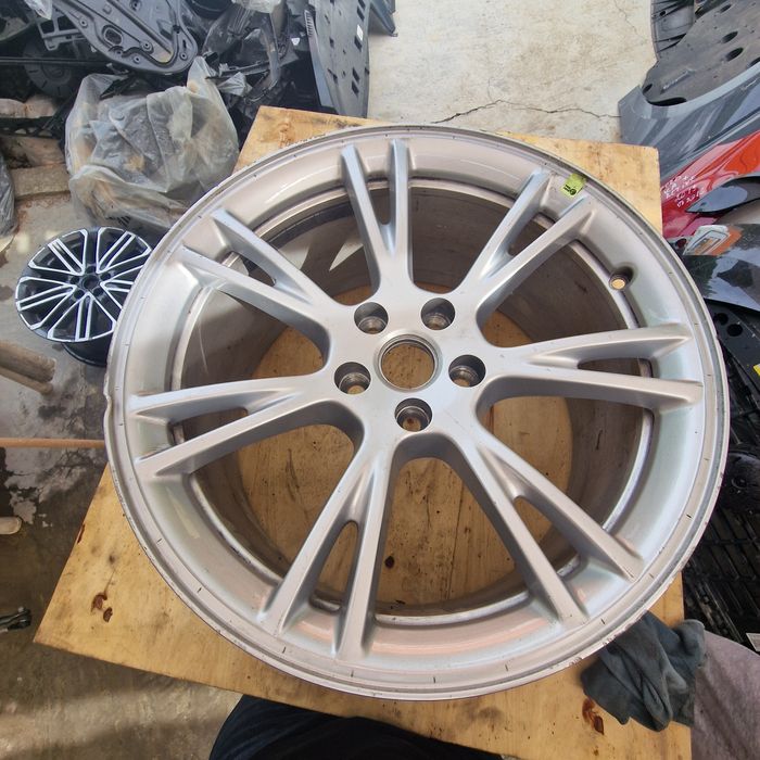 Tesla Y  19" джанта