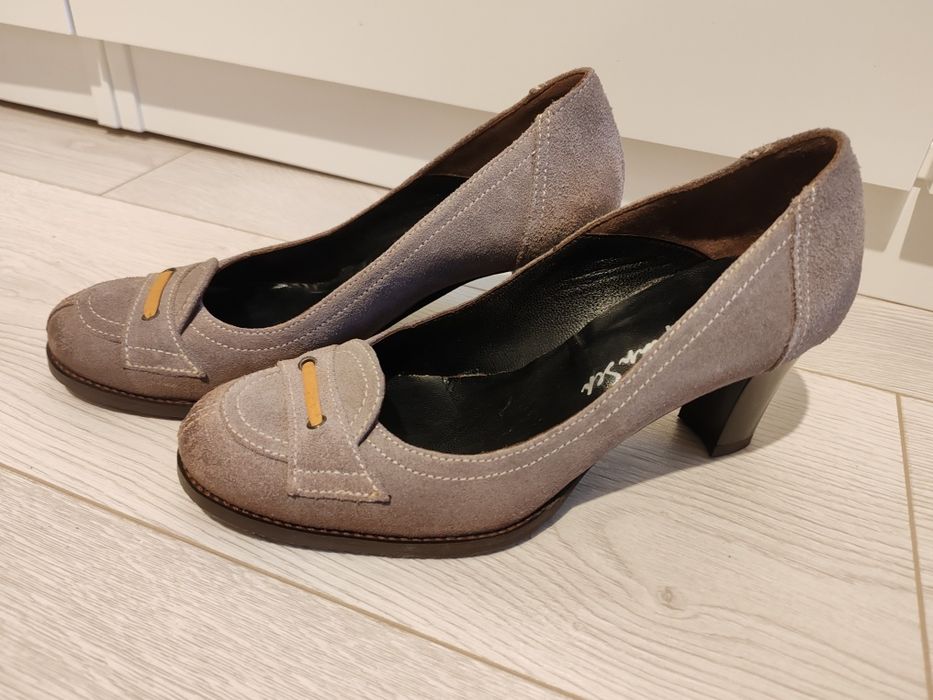Pantofi de damă , din piele întoarsă  marimea 36,37