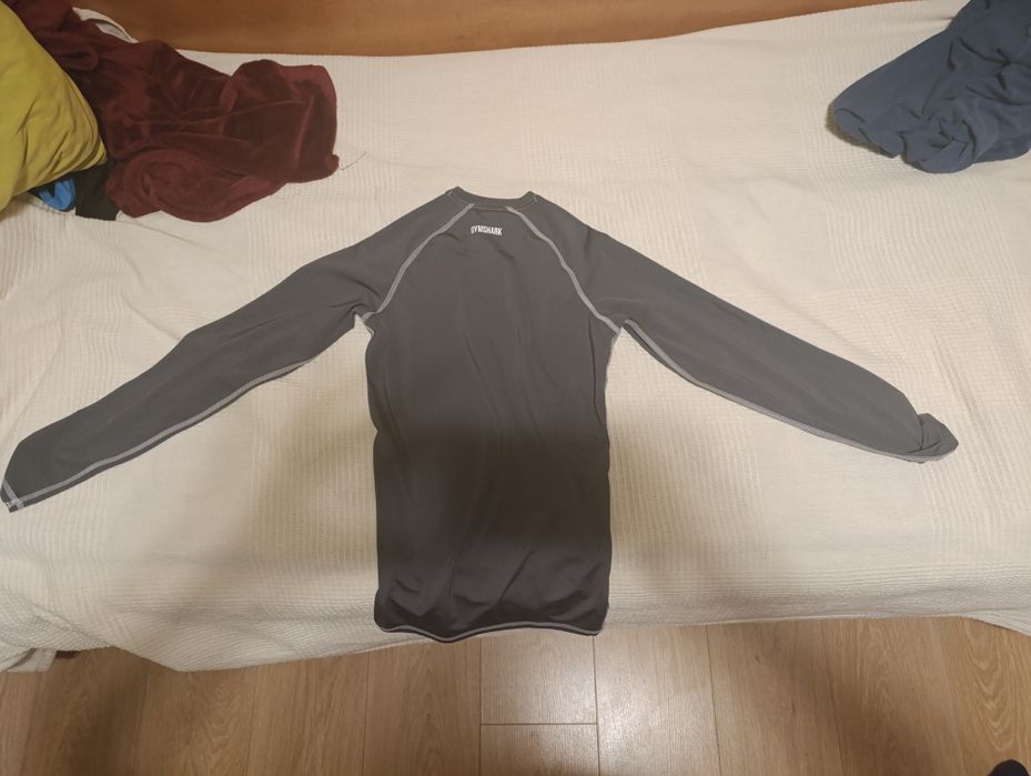 Gymshark Компрешън тениска с дълъг ръкав. Сив