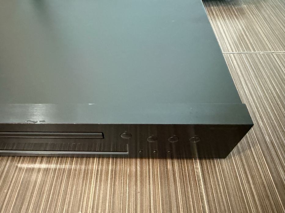 Onkyo C-7030 качествен CD Player