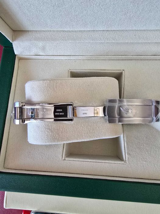 Мъжки часовник Rolex Oyster Perpetual - Пълен комплект!
