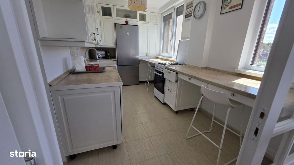 Apartament 3 camere, 75 mp, 2 bai, AC, utilat complet, zona Orasul Vec