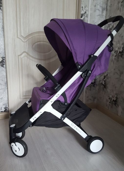 Коляска складная Yoya