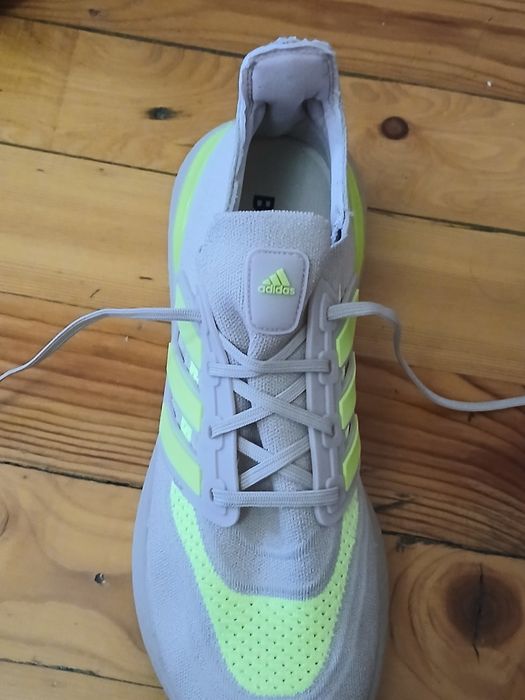 Маратонки ADIDAS Bost