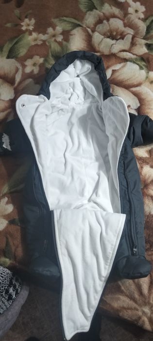 Продам детский комбинезон демисезонный