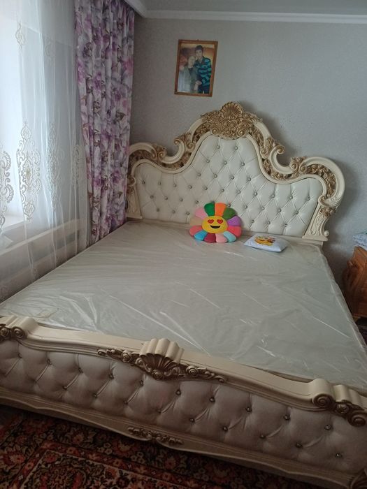 Спальни гарнитур, жағдайы жаксы.