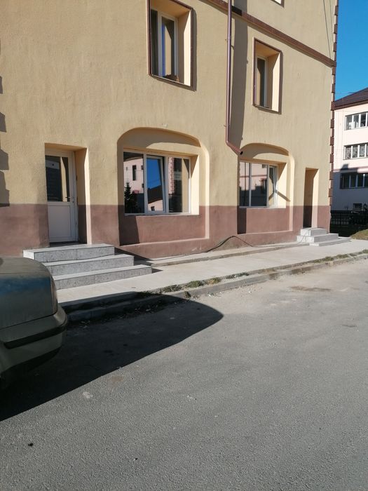 Spatii de închiriat