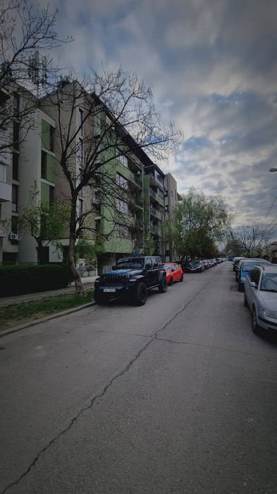 Inchiriez apartament