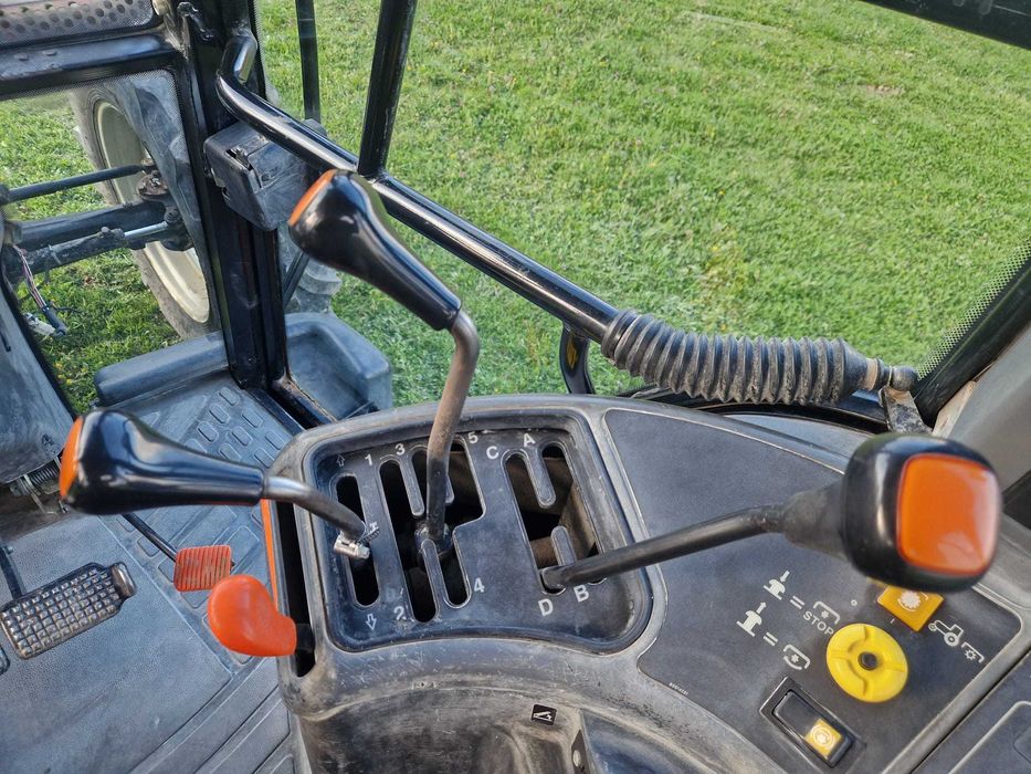 Tractor New Holland M115