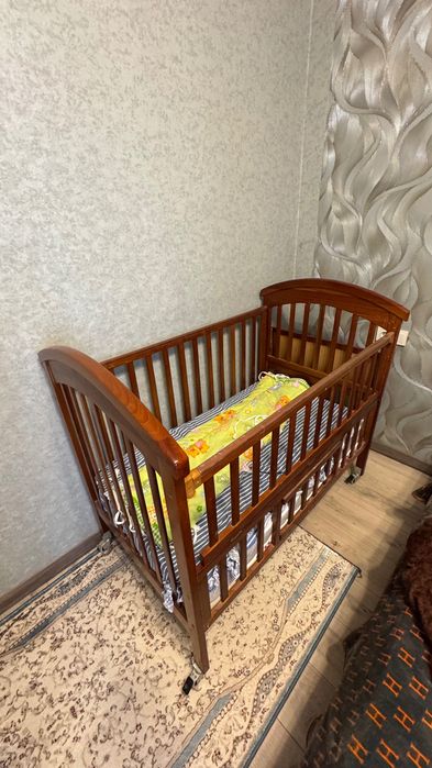 Детская кроватка манеж