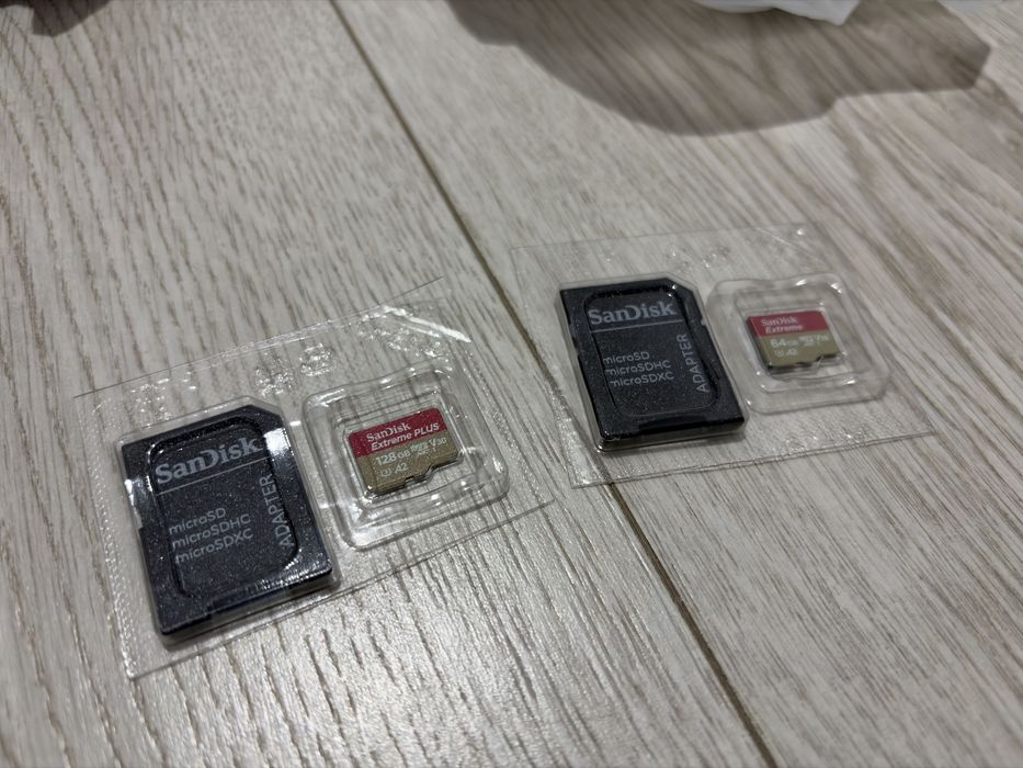 Drona DJI Mini 3 Fly More Combo + Smart Controller