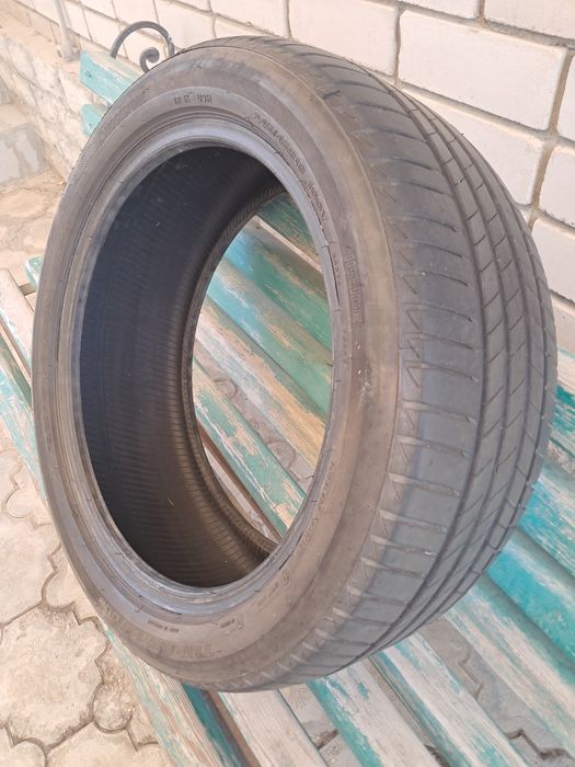 Покрышка автомобильная