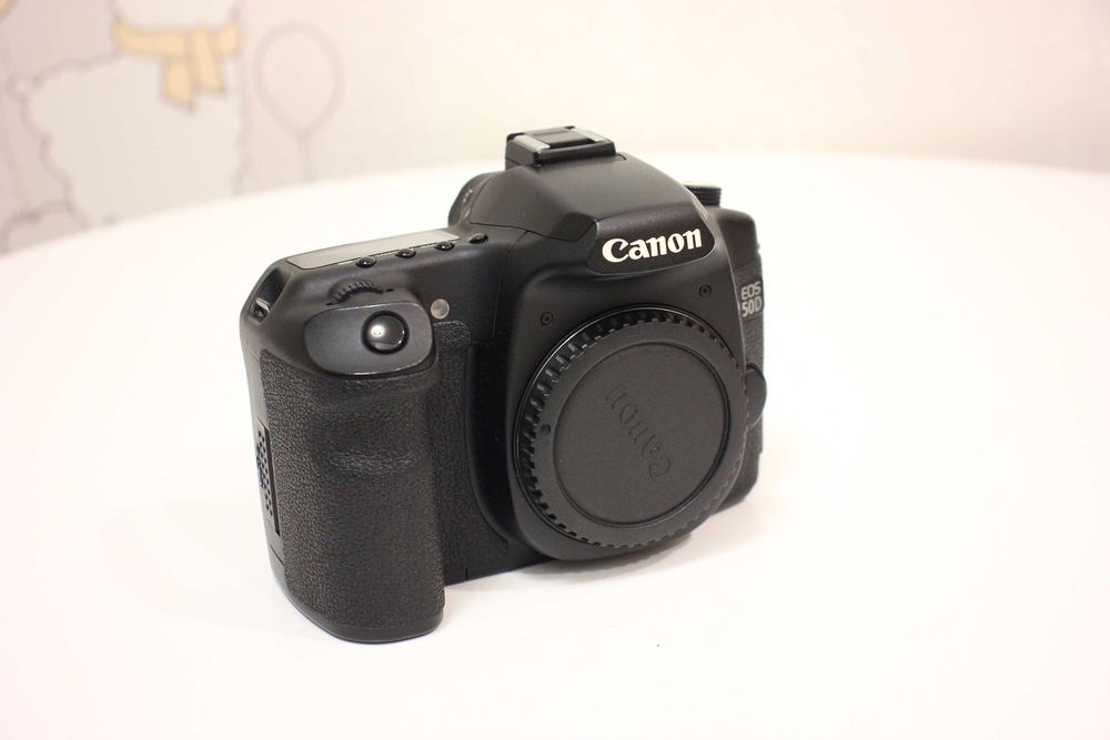 Продается фотоаппарат Canon EOS 50D