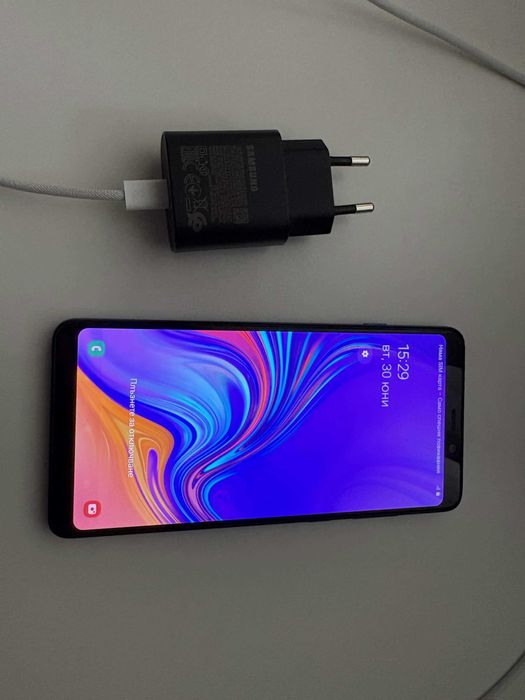 Samsung Galaxy A9 - 6GB RAM, 128GB Памет